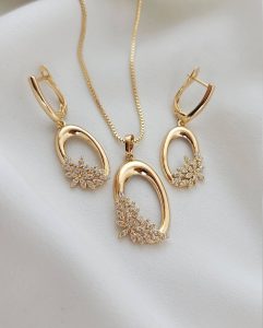 Gold-half-set