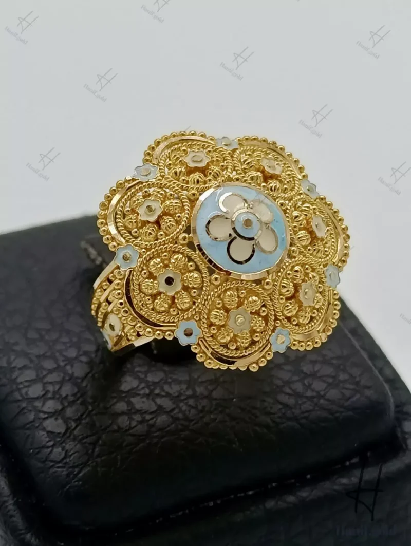 انگشتر کار جور ۲۱ عیار دوبی ، طرح گل ، میناخور آبی آسمانی