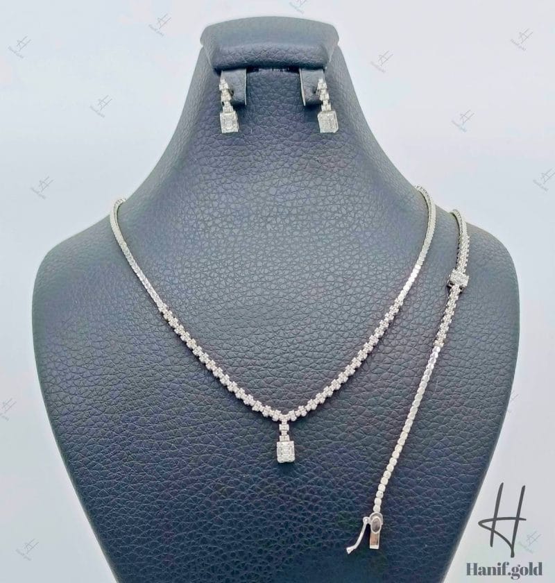 سرویس طلای زنانه ، طرح جواهر ظریف باگت خور ، طرح امرالد کات ( طرح جواهر )
