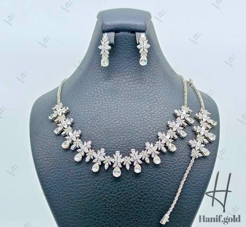 سرویس طلای سفید ، نگین دار اتمی ، طرح جواهر اشک و مارکیز ( مصباح طرح جواهر )