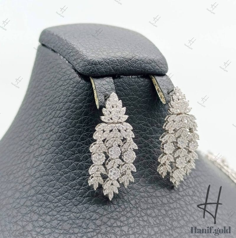 سرویس طلای نگین دار اتمی ، طرح جواهر ، طرح مارکیز و فلاور درشت (مصباح )