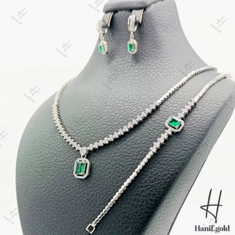 سرویس طلای زنانه ، طرح جواهر نگین اتمی ، با شیشه سبز رنگ و فلاور اتمی ( طرح اتمی پارسه )