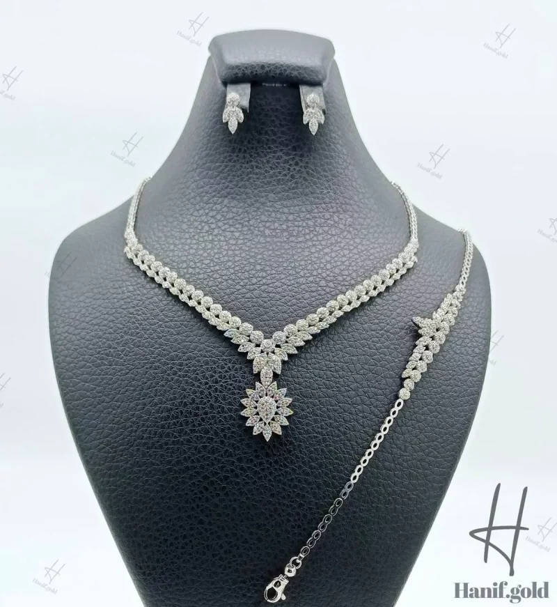 سرویس طلای سفید زنانه ، پایه جواهر ، طرح فلاور و مارکیز ( پریزما )