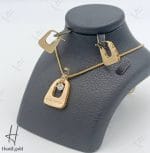 نیم ست طلای زنانه ، مدال گوشواره طلای زرد مات طرح LV ، مدال تک نگین اتمی ( مجموعه پرل ) - Image 2