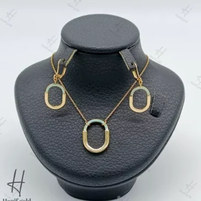 نیم ست طلای زرد آینه ای زنانه ، گردنی گوشواره tiffany با مینای آبی (لاک تیفانی)