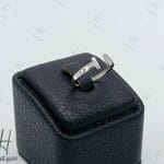 انگشتر مینیمال سفید آیینه‌ای جناقی