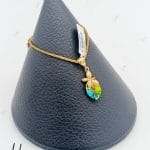 مدال طلای سنگ رنگی و زرد مات با طرح سنجاقک