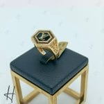 انگشتر طلای مردانه LV با نگین اونیکس