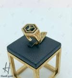 انگشتر طلای مردانه LV با نگین اونیکس