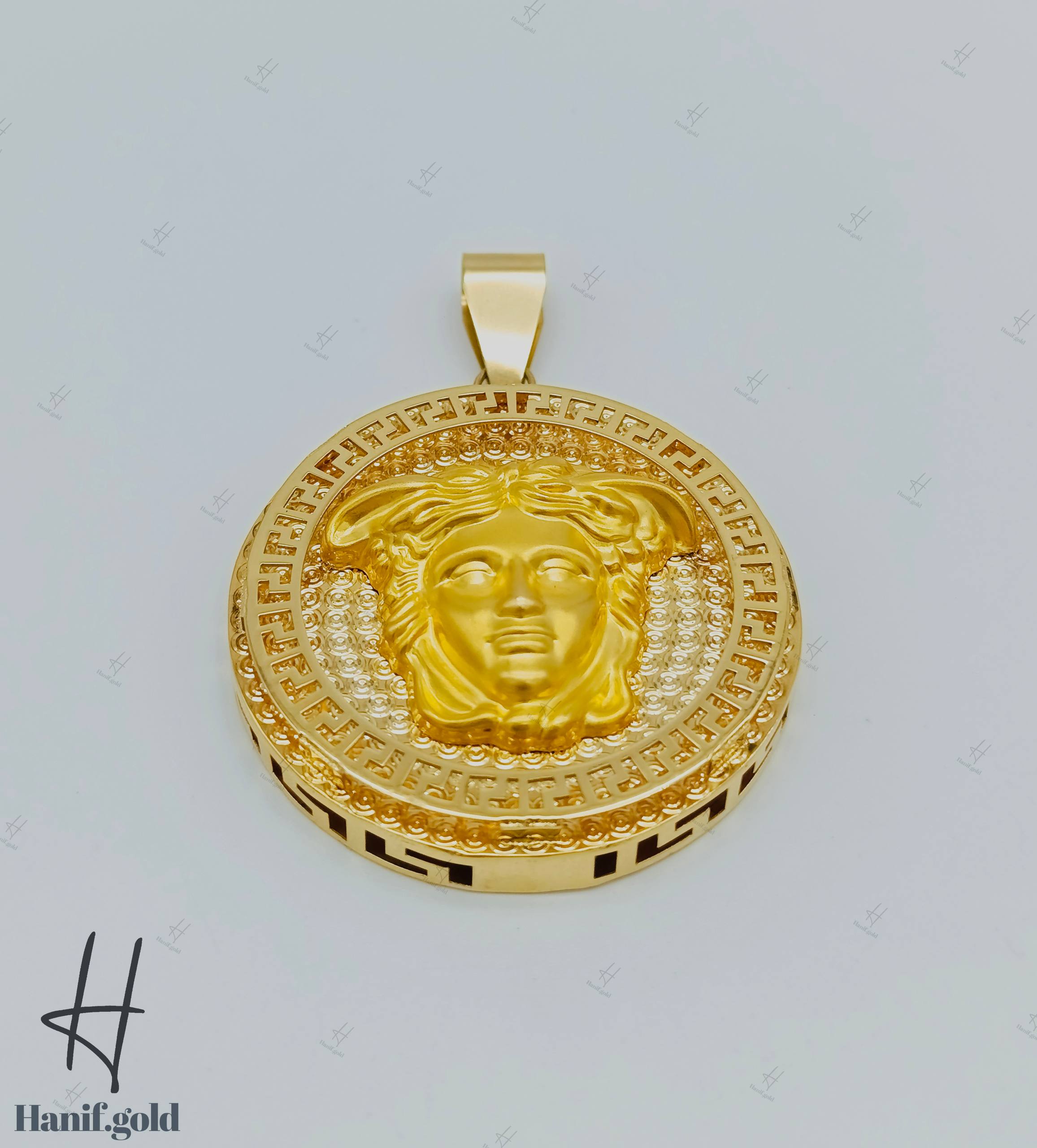 photo_۲۰۲۵-۱۰-۰۲_۱۱-۴۴-۳۱ مدال طلای رخ ورساچه برجسته - Image 1