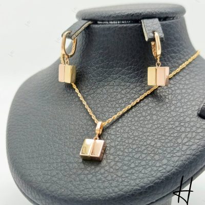 نیم‌ست طلای دو رنگ زرد و رزگلد طرح مربع(نیم ست گارلین)