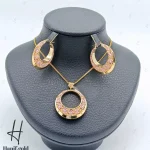 نیم ست طلای طرح دایره با مینای صورتی(کالکشن سیمرغ)